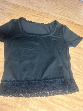 SHEIN Black Lace Trim Scoop Neck Crop Top